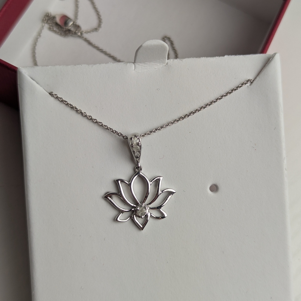 Sterling Silver Diamond Lotus Pendant Necklace - NWT - Picture 4 of 8